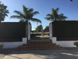 Acceso de Hacienda Domitila